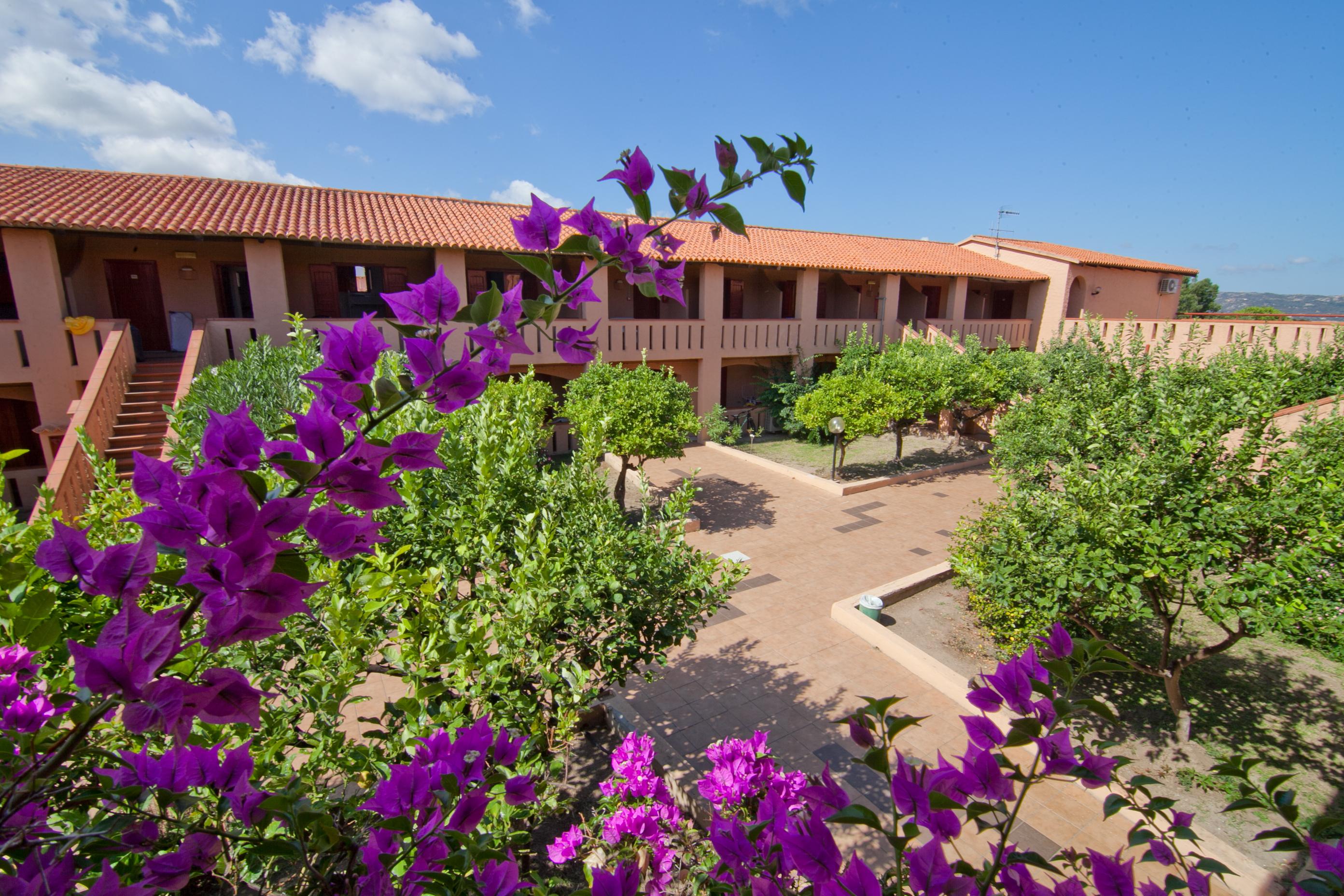 Club Esse Cala Bitta Hotel Baja Sardinia Exterior photo