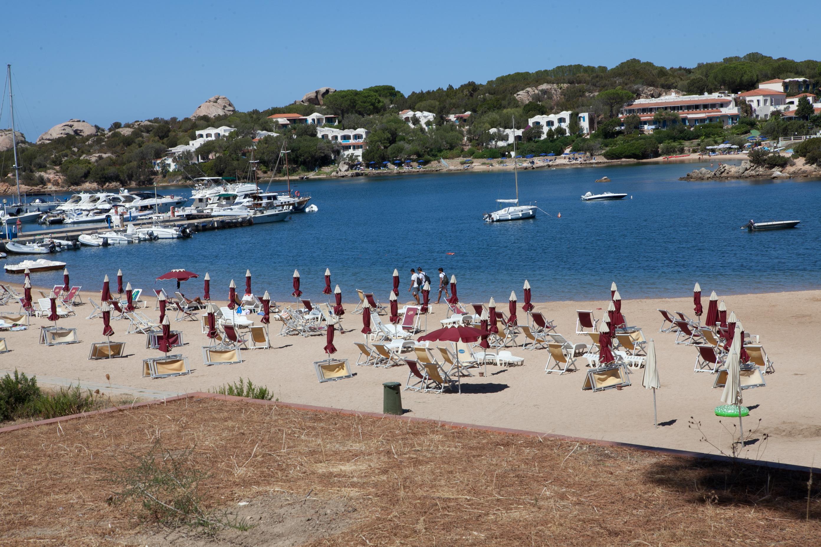 Club Esse Cala Bitta Hotel Baja Sardinia Exterior photo