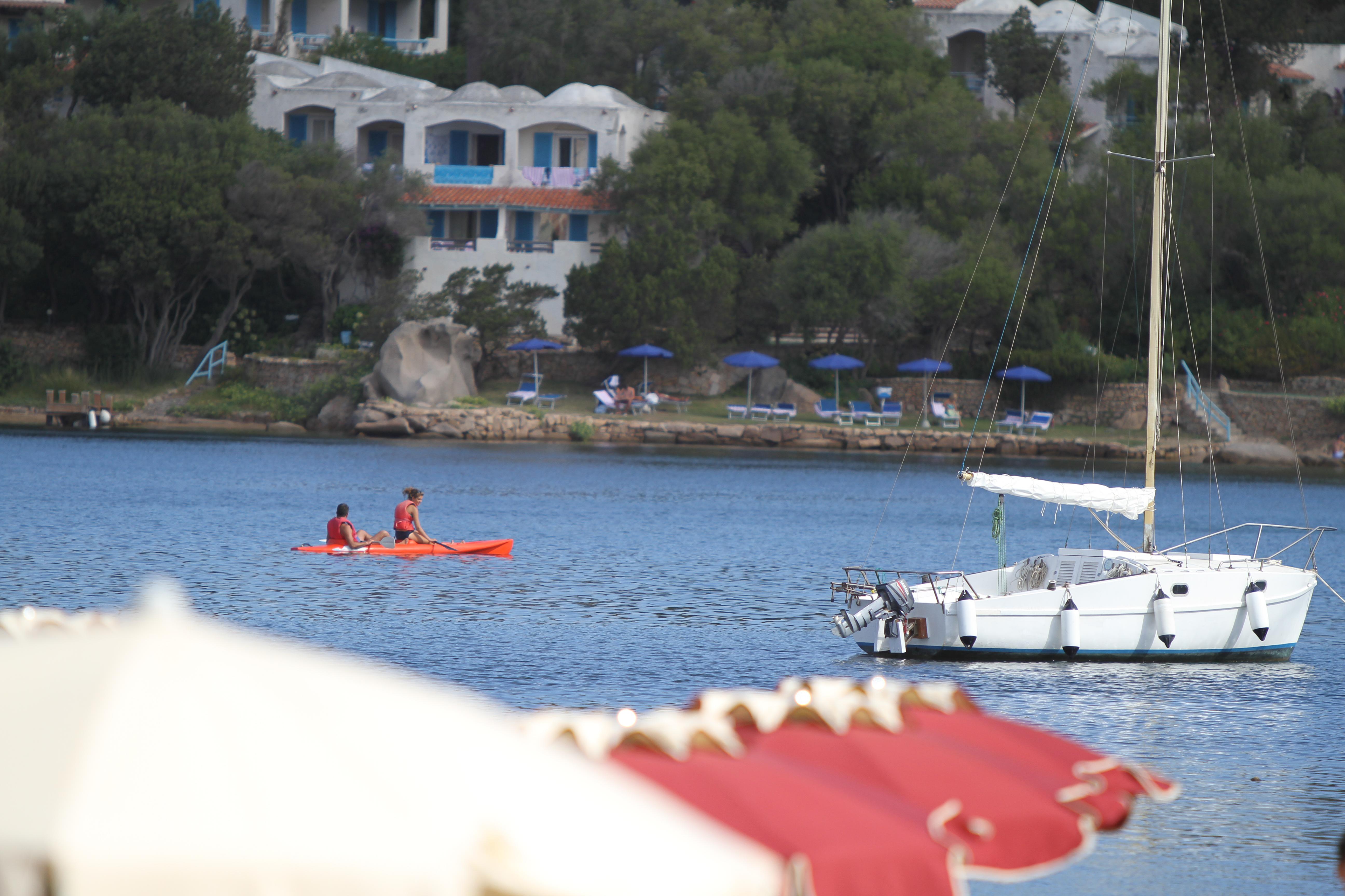 Club Esse Cala Bitta Hotel Baja Sardinia Exterior photo