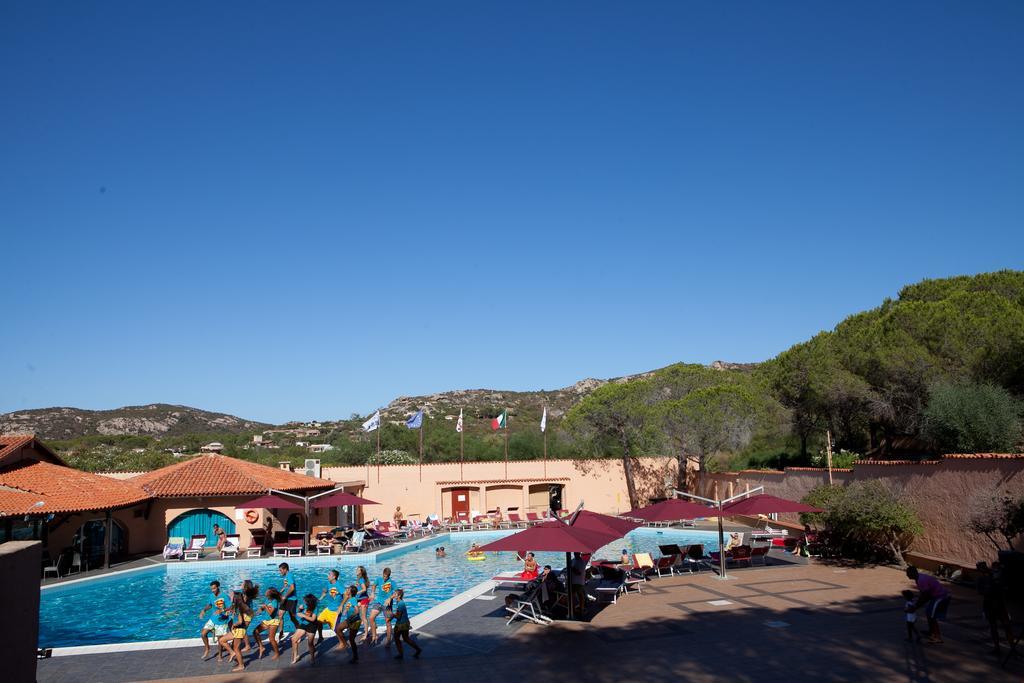 Club Esse Cala Bitta Hotel Baja Sardinia Exterior photo